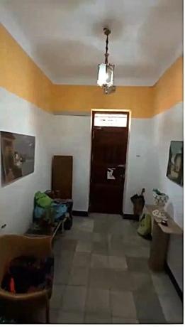 Edificio de uso mixto en calle València, 65