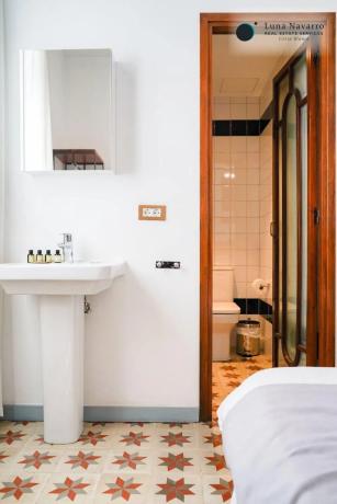 Edificio hotelero en calle Alacant