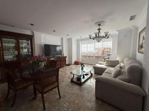 Edificio en Barrio Reina Victoria-Miguel Hernández