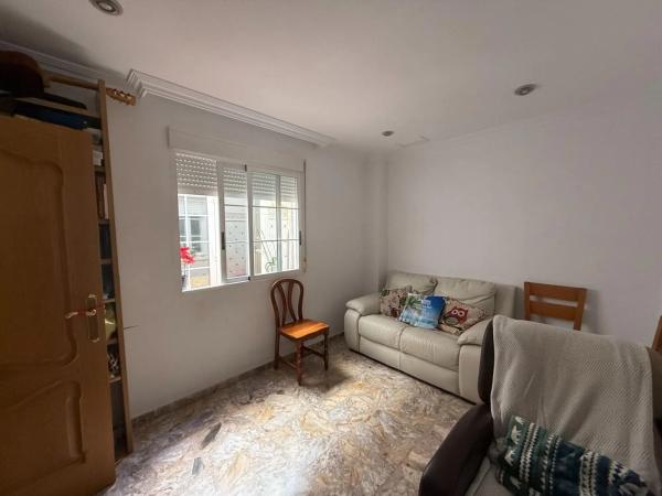 Edificio en Barrio Reina Victoria-Miguel Hernández