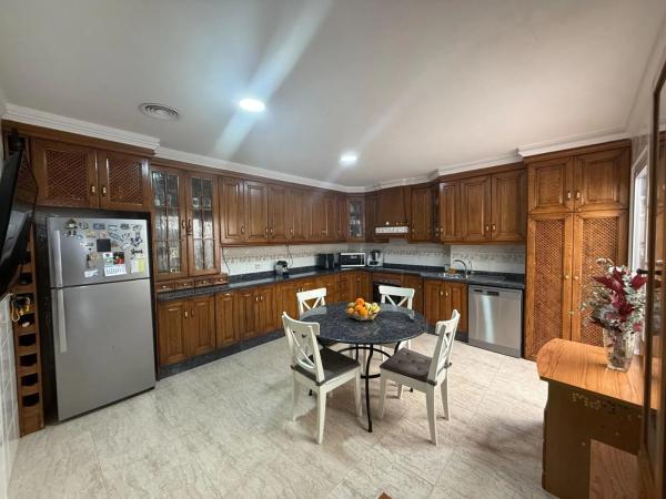 Edificio en Barrio Reina Victoria-Miguel Hernández