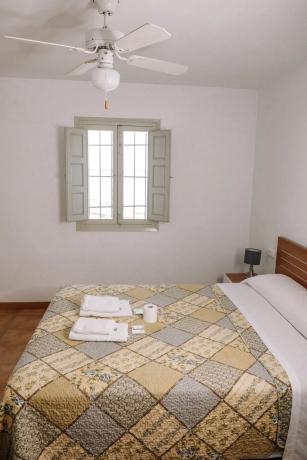 Edificio de uso mixto en paseo Costera Pont del Montcau, 6