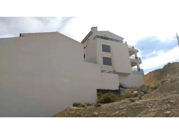 Edificio en calle la Victoria