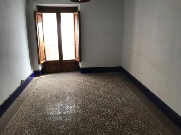 Edificio en calle Josep Hernández Mira