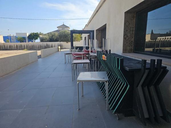 Edificio de uso mixto en calle Cottolengo