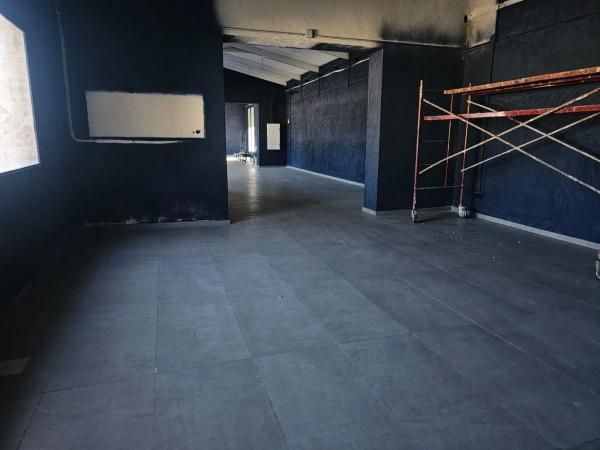 Edificio de uso mixto en calle Cottolengo