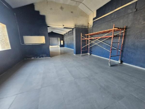 Edificio de uso mixto en calle Cottolengo