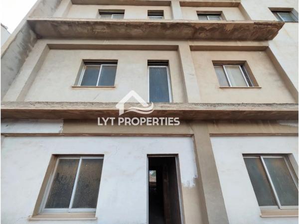 Edificio en calle San Jose