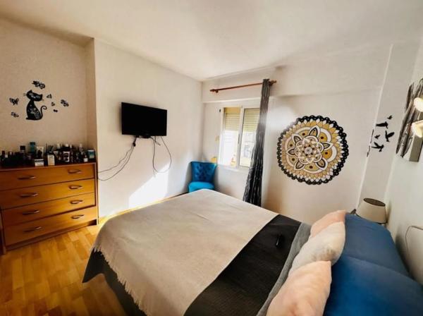 Edificio de uso mixto en calle Mirador