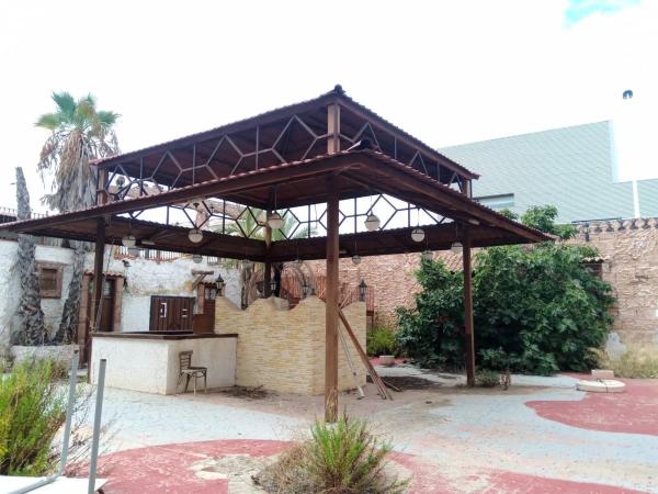 Edificio de uso mixto en calle Alger, 35