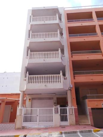 Edificio residencial en calle Jacinto Benavente s/n