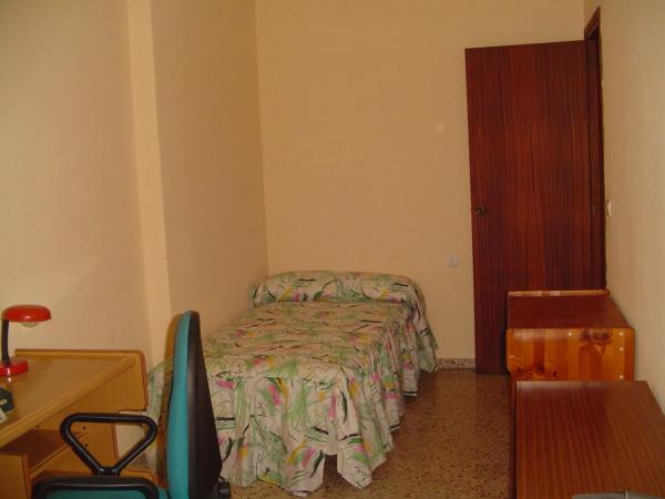 Edificio de uso mixto en avenida Ibi, 31