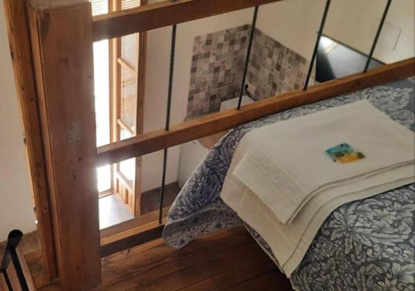 Edificio de uso mixto en calle Bono Guarner s/n