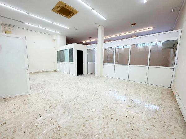 Edificio de uso mixto