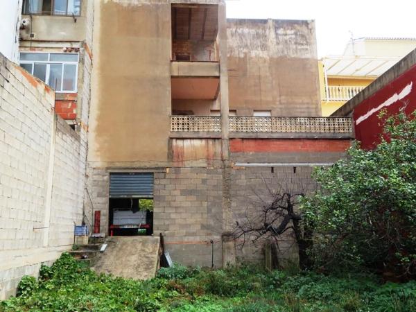 Edificio de uso mixto