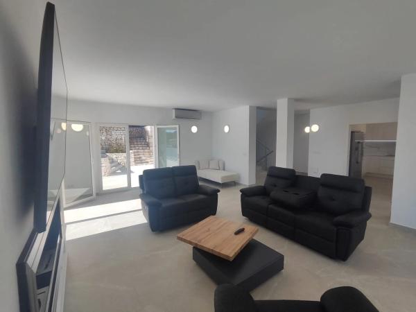 Edificio en Pinar de Advocat-Cometa