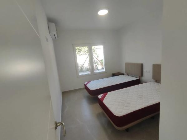 Edificio en Pinar de Advocat-Cometa