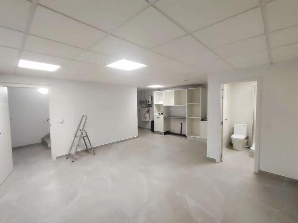 Edificio en Pinar de Advocat-Cometa