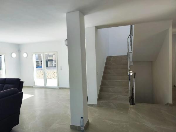 Edificio en Pinar de Advocat-Cometa