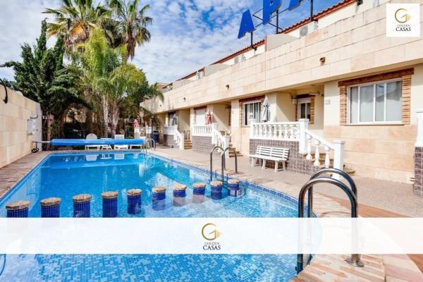 Edificio de uso mixto en Punta prima s/n