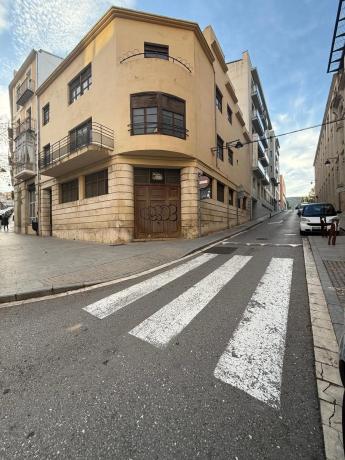 Edificio residencial en plaza Mossèn Josep, 2