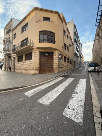Edificio residencial en plaza Mossèn Josep, 2