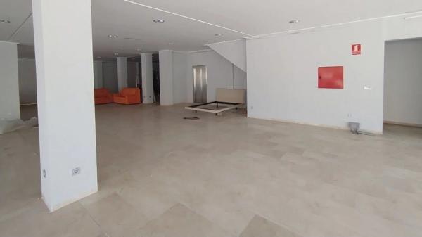 Edificio en calle Riu Penàguila