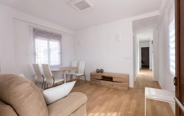 Edificio en Barrio Les Bassetes-El Marjal