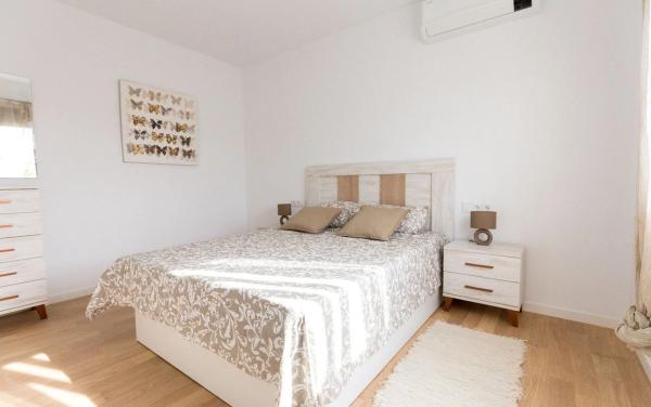 Edificio en Barrio Les Bassetes-El Marjal