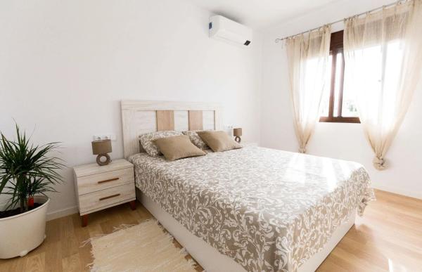 Edificio en Barrio Les Bassetes-El Marjal