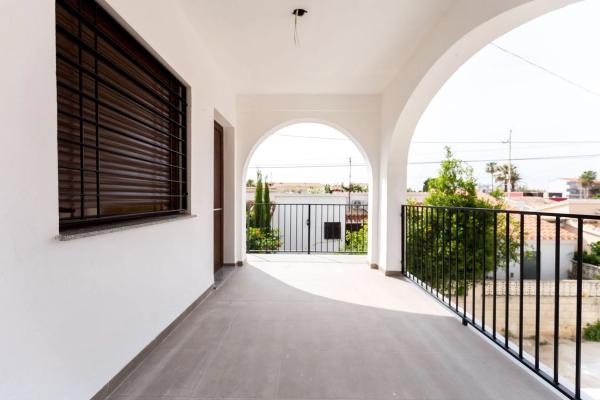 Edificio en Barrio Les Bassetes-El Marjal