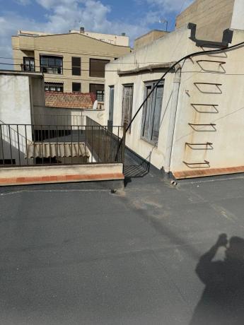 Edificio de uso mixto en calle Antonio Sequeros, 8