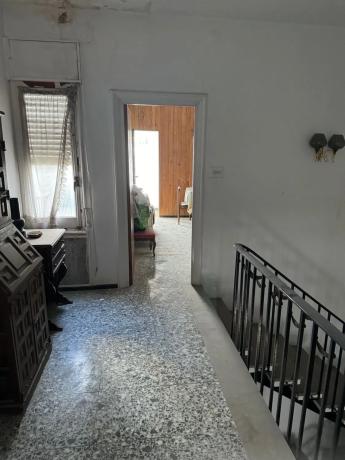 Edificio de uso mixto en calle Antonio Sequeros, 8