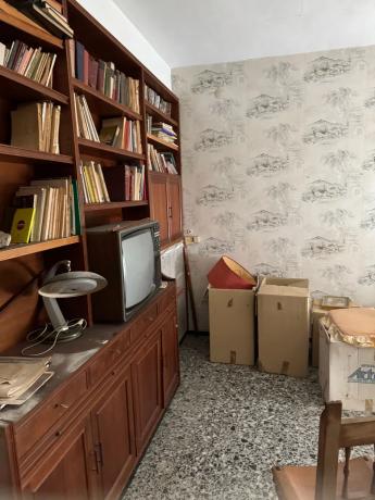 Edificio de uso mixto en calle Antonio Sequeros, 8