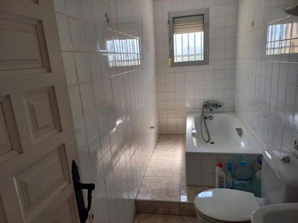 Edificio de uso mixto en calle Bilbao, 42