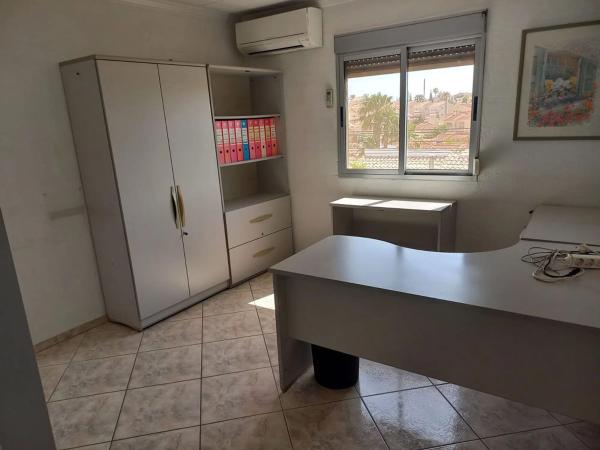 Edificio de uso mixto en calle Bilbao, 42