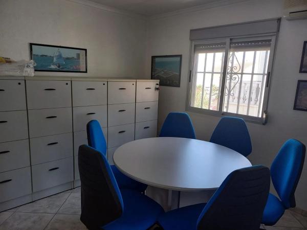 Edificio de uso mixto en calle Bilbao, 42