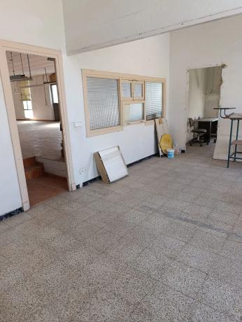 Edificio industrial en calle J.Ramón Jiménez