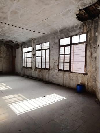 Edificio industrial en calle J.Ramón Jiménez