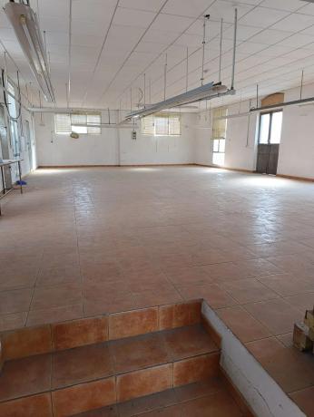 Edificio industrial en calle J.Ramón Jiménez