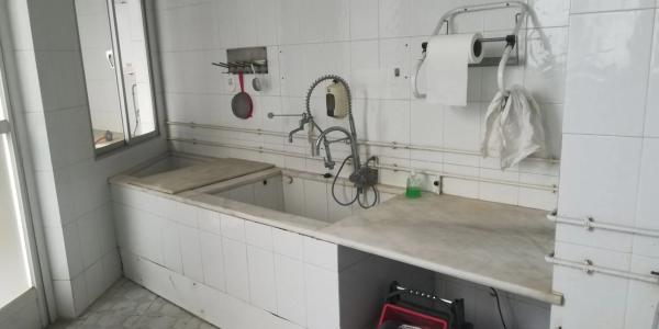 Edificio de uso mixto en avenida Sant Vicent Ferrer, 12