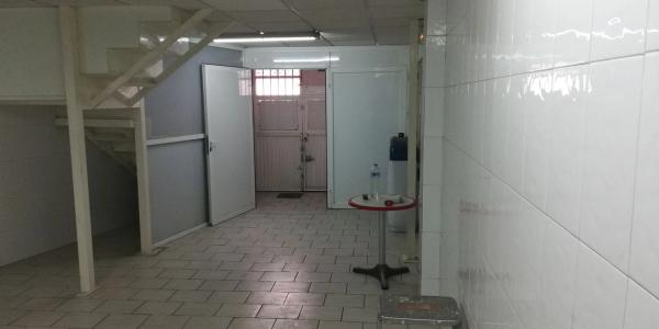 Edificio de uso mixto en avenida Sant Vicent Ferrer, 12