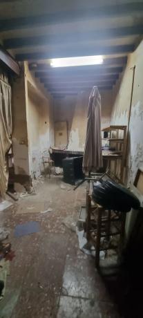 Edificio de uso mixto en calle busot, 1