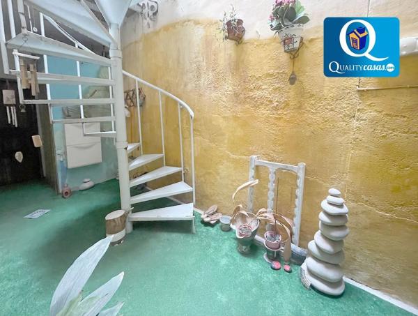 Edificio en Barrio Pont Nou-Corazón de Jesús