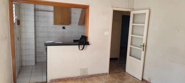 Edificio de uso mixto en calle Perú, 26