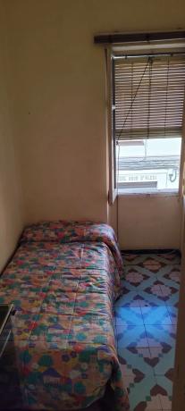 Edificio de uso mixto en calle Perú, 26