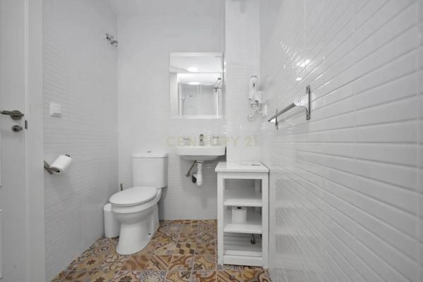 Edificio hotelero en calle de Puchalt, 2 -20