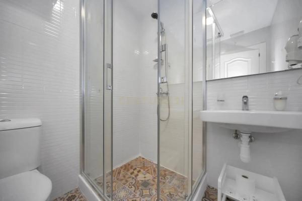 Edificio hotelero en calle de Puchalt, 2 -20