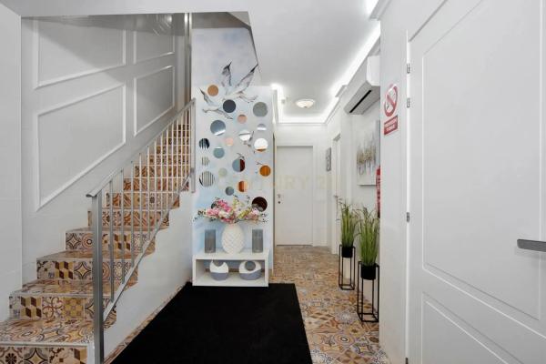 Edificio hotelero en calle de Puchalt, 2 -20