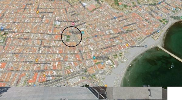 Edificio en plaza de la Glorieta